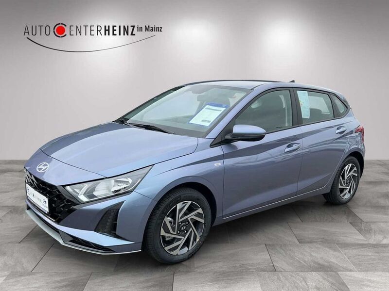 Aurora grey Neu 2024 Hyundai i20 Trend Limousine | 23.990 € (Fairer Preis) - Bild 1/4