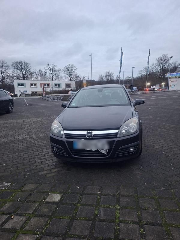 Gebraucht Opel Astra Sport 105 PS (77 kW) 2006 Schwarz Limousine