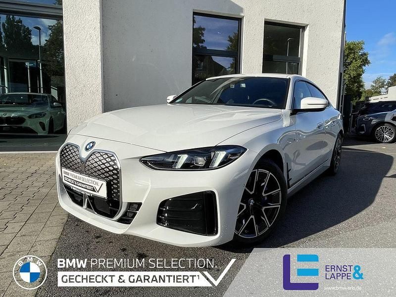 Alpinweiss Gebraucht 2024 BMW i4 M Sport Limousine | 50.770 € (Fairer Preis) - Bild 1/4