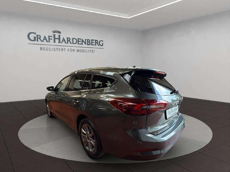 Gebraucht Ford Focus Titanium 125 PS (91 kW) 2025 Magneticgrau (metallic) Kombi