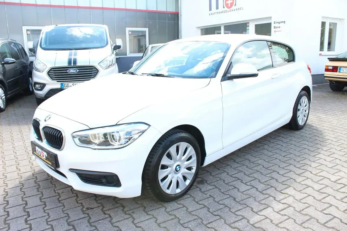 Gebraucht BMW 118 Sport Line 136 PS (100 kW) 2017 Weiß Kleinwagen