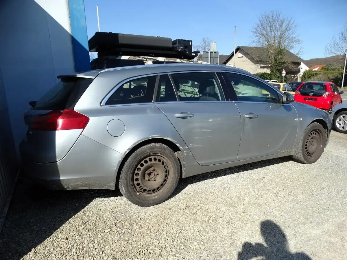Gebraucht Opel Insignia 160 PS (117 kW) 2013 Silber Kombi
