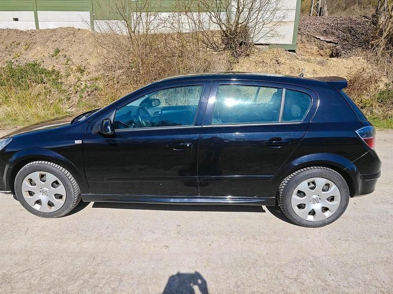 Gebraucht Opel Astra 170 PS (125 kW) 2006 Schwarz Kleinwagen
