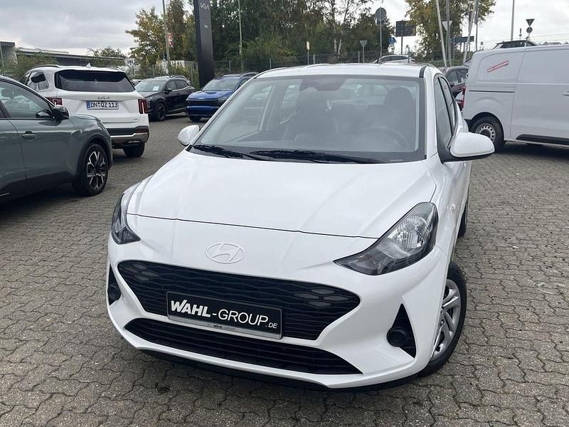 Weiß Neu 2025 Hyundai i10 Trend Kleinwagen | 16.790 € (Guter Preis) - Bild 1/4