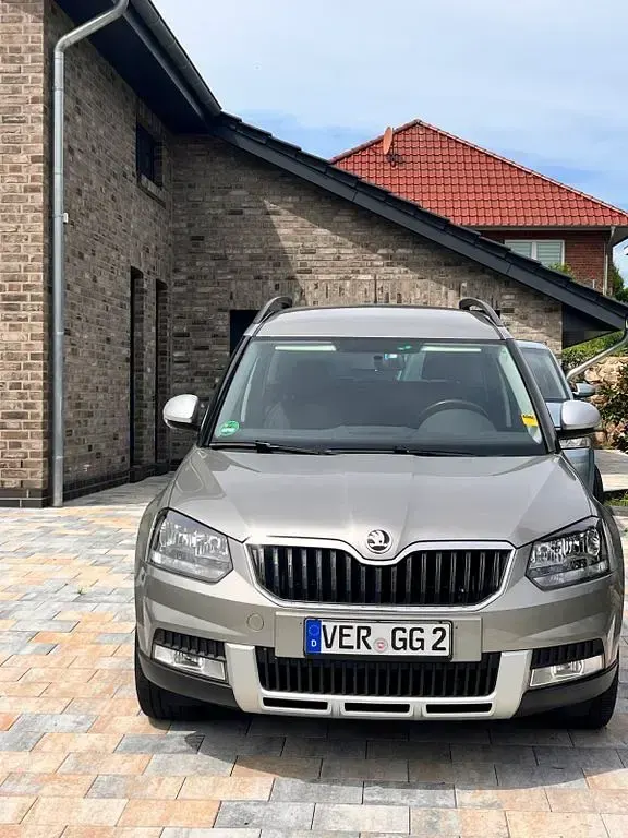 Gebraucht Skoda Yeti Cool Edition 150 PS (110 kW) 2016 SUV