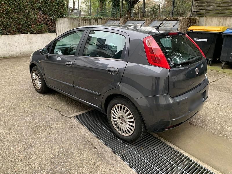 Gebraucht Fiat Punto 95 PS (69 kW) 2008 Grau Kleinwagen