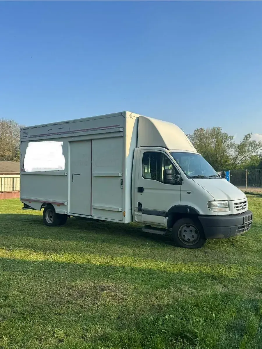 Käytetty Renault Master 106 HP (77 kW) 2000 Valkoinen Sedan