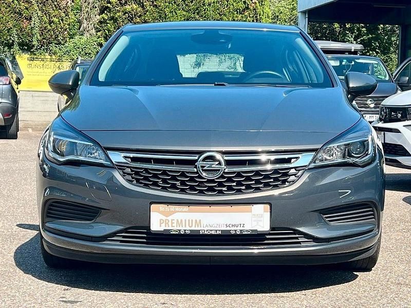 Gebraucht Opel Astra Edition 125 PS (91 kW) 2016 Platin anthrazit Kleinwagen