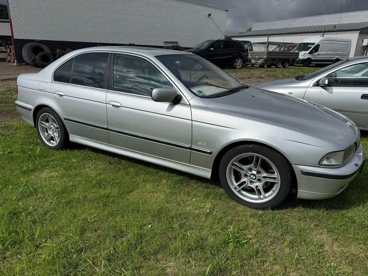 Gebraucht BMW 540 285 PS (209 kW) 1999 Silber Limousine