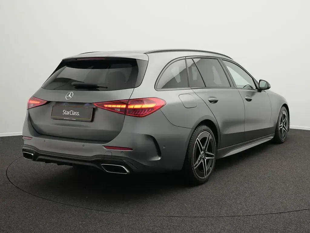 Gebraucht Mercedes C220 Night 200 PS (147 kW) 2023 Grau Kombi
