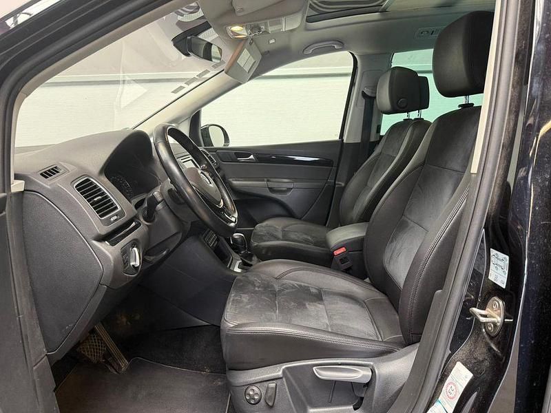Gebraucht VW Sharan Highline 150 PS (110 kW) 2018 Deep black perleffekt Van / Kleinbus