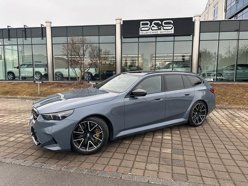 Gebraucht BMW M5 Performance 727 PS (534 kW) 2025 Storm bay metallic Kombi