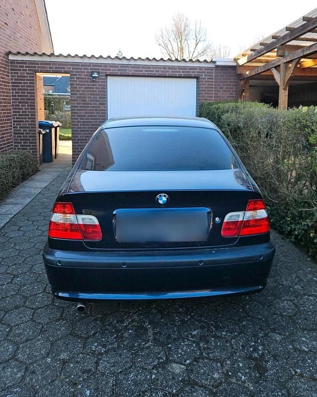 Gebraucht BMW 318 143 PS (105 kW) 2003 Blau Limousine