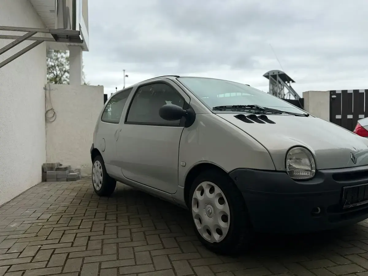 Gebraucht Renault Twingo 75 PS (55 kW) 2005 Silber Kleinwagen