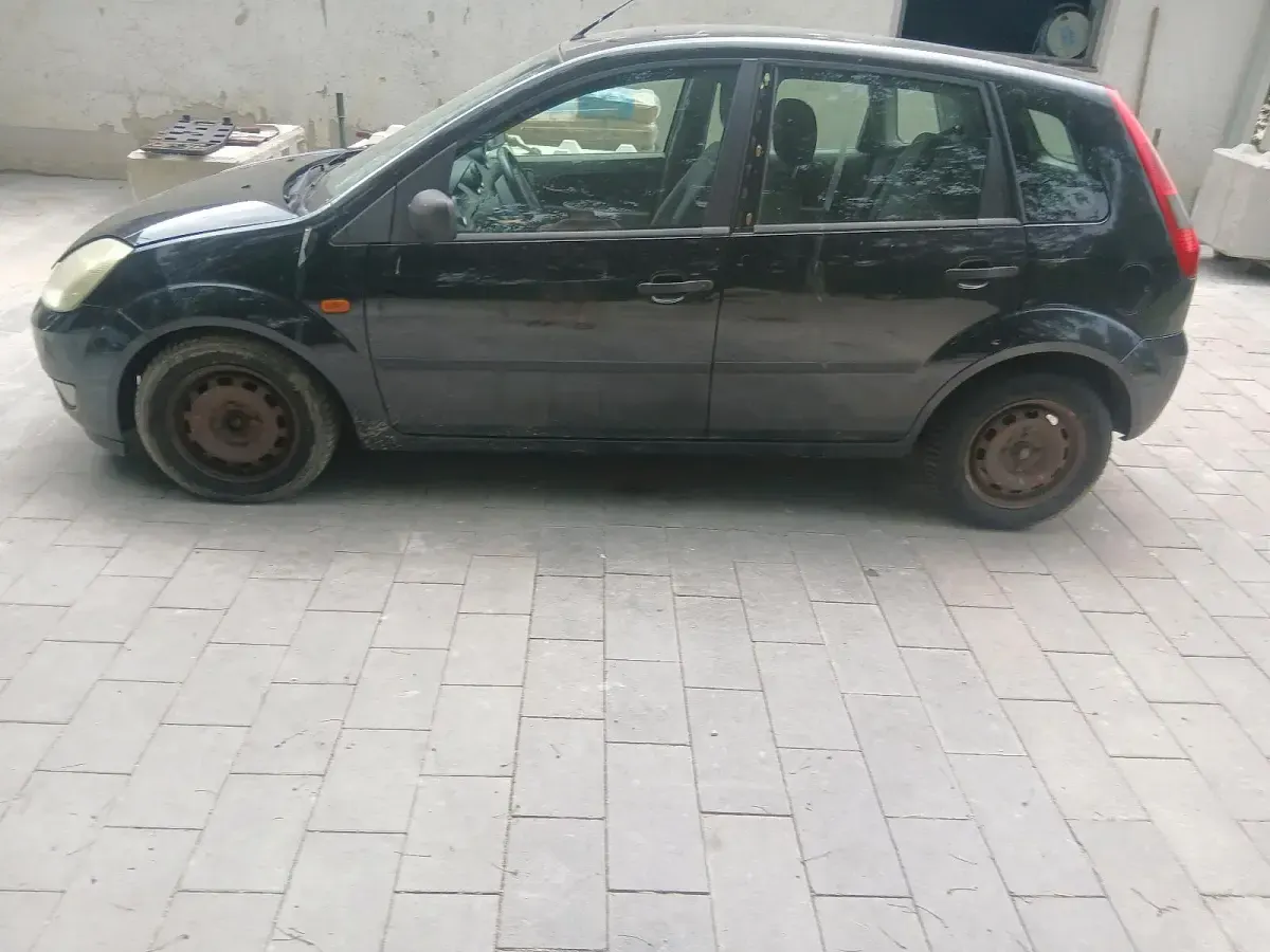 Gebraucht Ford Fiesta 80 PS (58 kW) 2002 Schwarz Kleinwagen