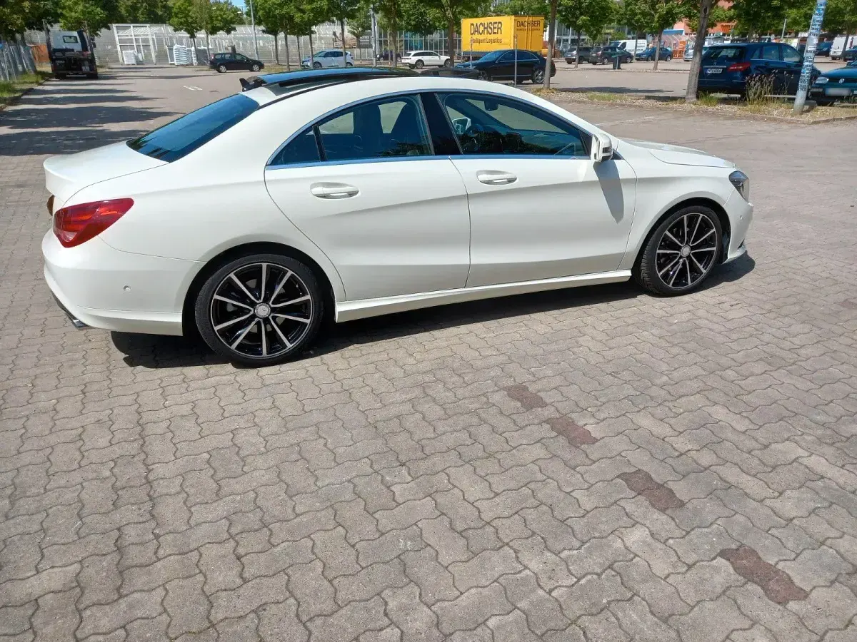 Gebraucht Mercedes CLA180 122 PS (89 kW) 2013 Weiß Limousine