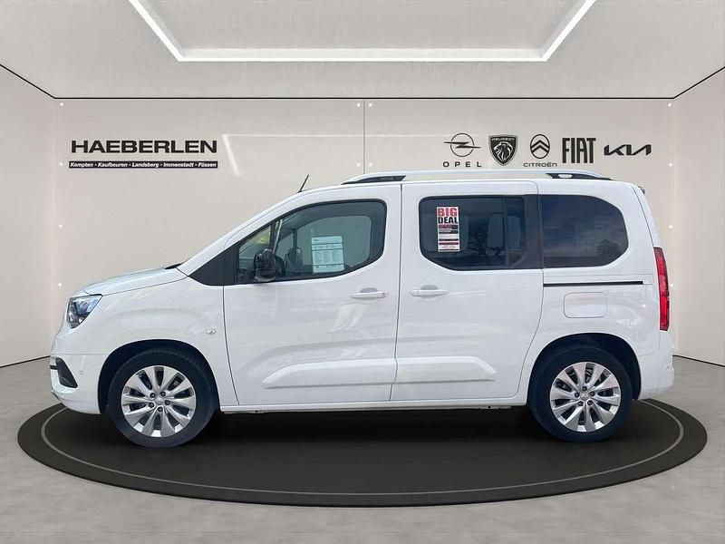 Gebraucht Opel Combo Life Ultimate 131 PS (96 kW) 2022 Weiß Van / Kleinbus