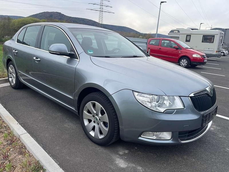 Gebraucht Skoda Superb Elegance 160 PS (117 kW) 2008 Blau Limousine