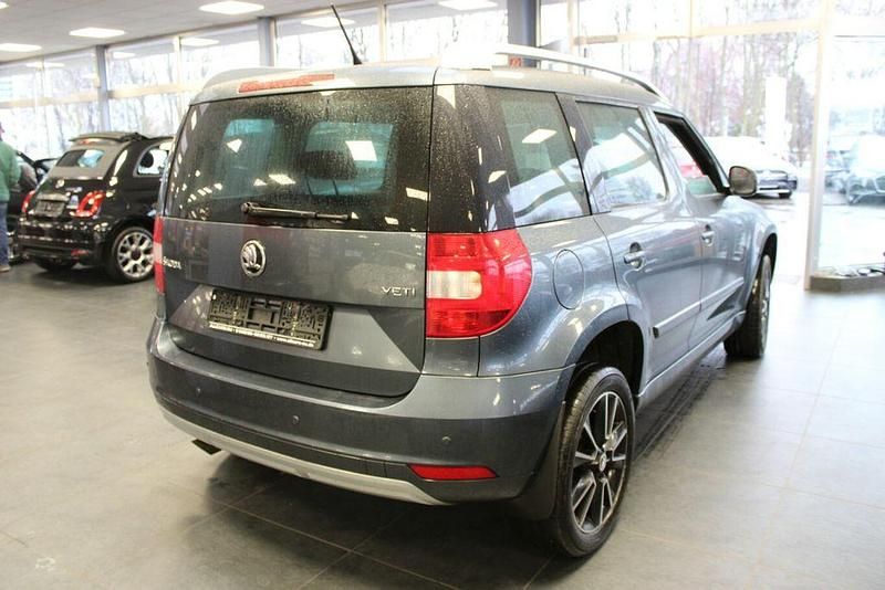 Gebraucht Skoda Yeti Ambition 105 PS (77 kW) 2015 Grau SUV