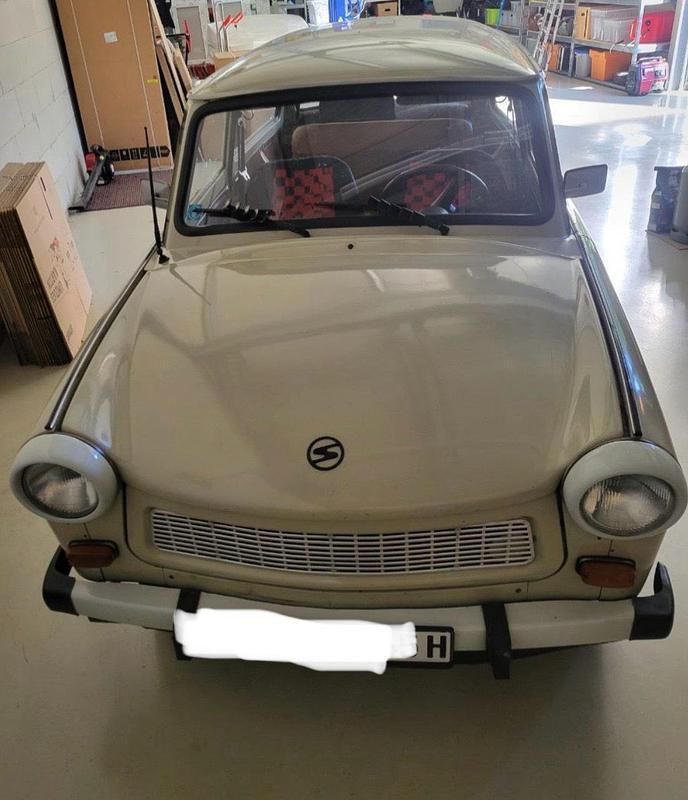 Weiß Gebraucht 1988 Trabant 601 Kombi | 7.999 € - Bild 1/4
