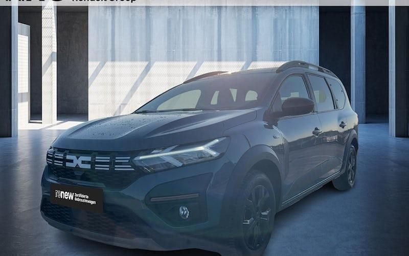Grau Gebraucht 2023 Dacia Jogger Extreme Van / Kleinbus | 17.990 € (Fairer Preis) - Bild 1/4