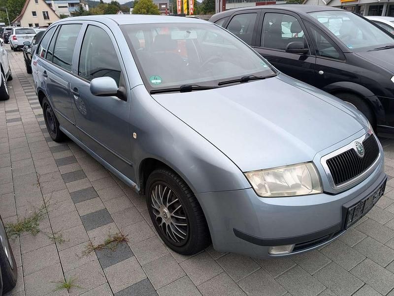 Stone grau metallic Gebraucht 2003 Skoda Fabia Elegance Kombi | 750 € (Guter Preis) - Bild 1/4