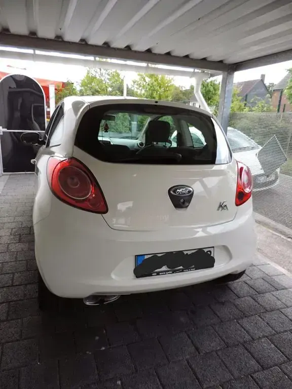 Gebraucht Ford Ka 69 PS (50 kW) 2009 Weiß Kleinwagen