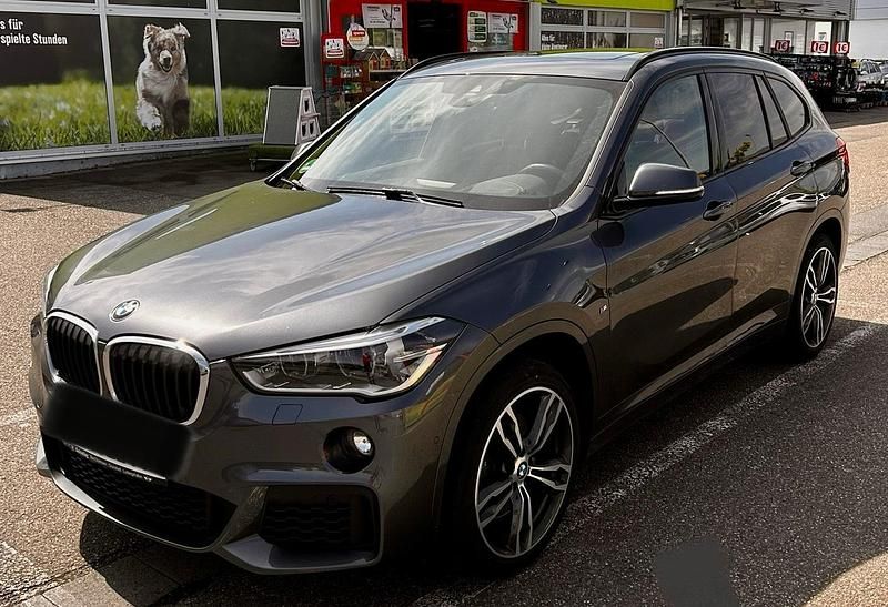Grau Gebraucht 2019 BMW X1 M Sport SUV | 27.000 € (Fairer Preis) - Bild 1/4