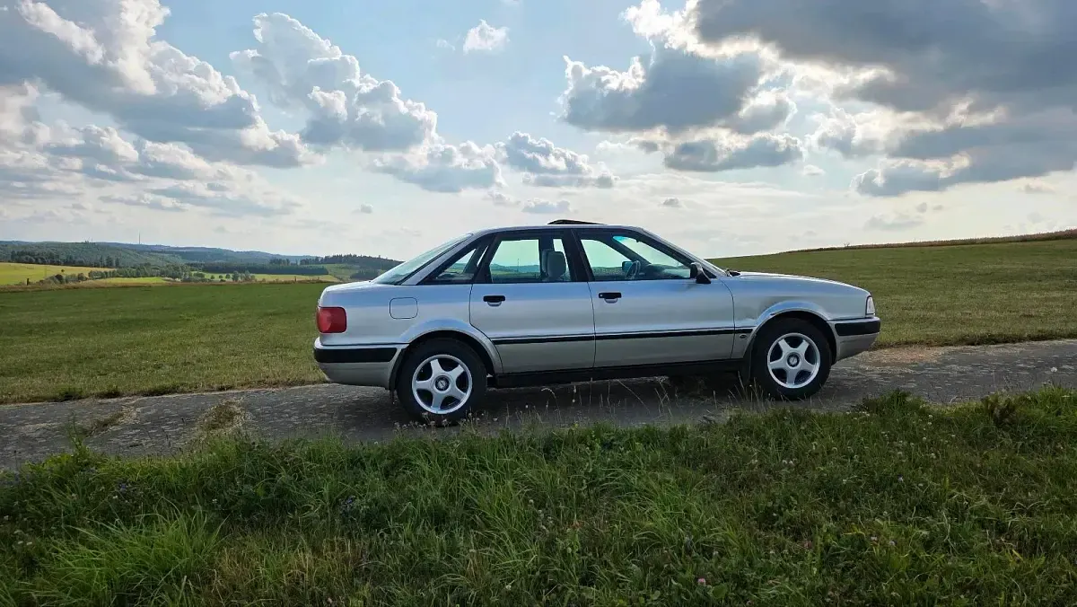 Gebraucht Audi 80 90 PS (66 kW) 1992 Silber Limousine