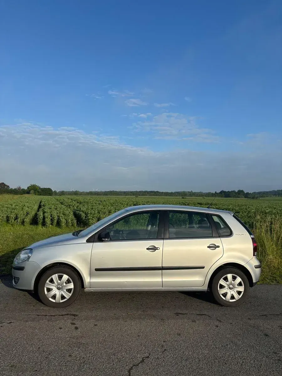 Gebraucht VW Polo 64 PS (47 kW) 2007 Silber Kleinwagen