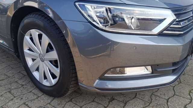 Gebraucht VW Passat 120 PS (88 kW) 2016 Grau metallic Kombi