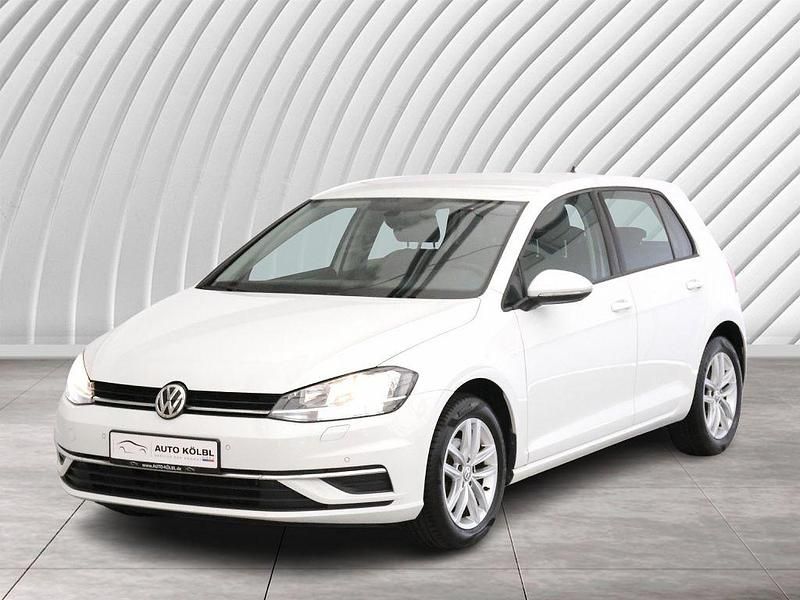 Weiß Gebraucht 2017 VW Golf VII Limousine | 10.490 € (Superpreis) - Bild 1/4