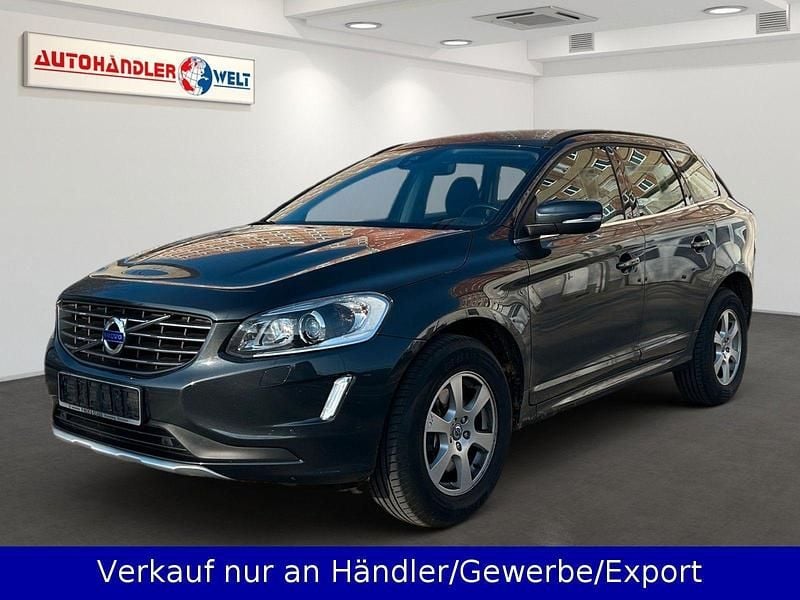 Grau Gebraucht 2015 Volvo XC60 Momentum SUV | 13.899 € (Superpreis) - Bild 1/3