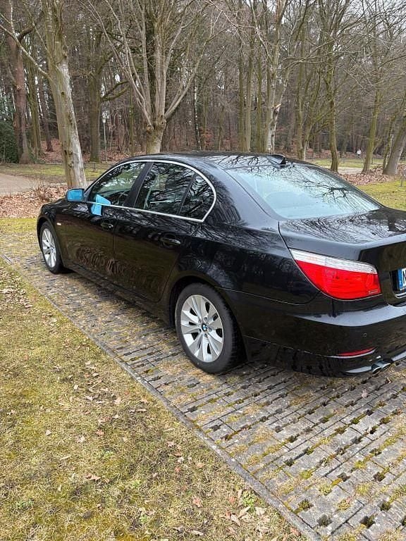 Gebraucht BMW 525 197 PS (144 kW) 2008 Schwarz Limousine