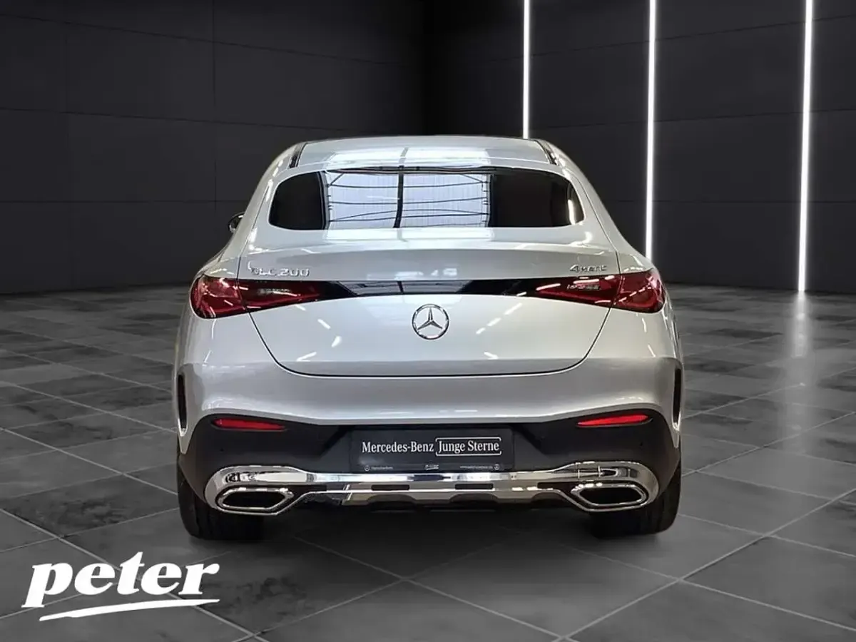 Gebraucht Mercedes GLC200 AMG 204 PS (150 kW) 2026 Metalliclack hightechsilber me SUV