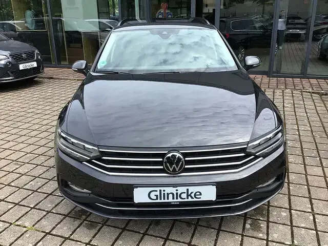 Gebraucht VW Passat Business 150 PS (110 kW) 2022 Mangangrau metallic Kombi