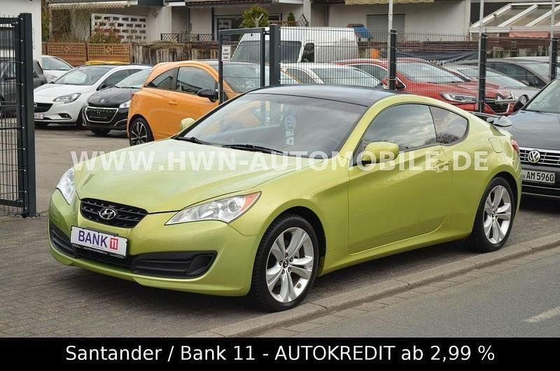 Second-hand Hyundai Genesis 213 CP (156 kW) 2010 Verde Coupe
