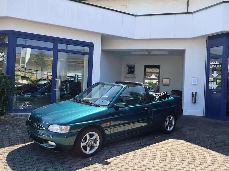 Grün Gebraucht 1997 Ford Escort Cabriolet Ghia Cabrio | 5.850 € - Bild 1/4