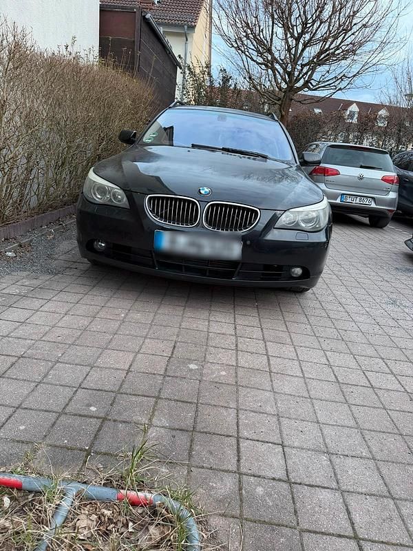 Gebraucht BMW 525 177 PS (130 kW) 2006 Schwarz Kombi