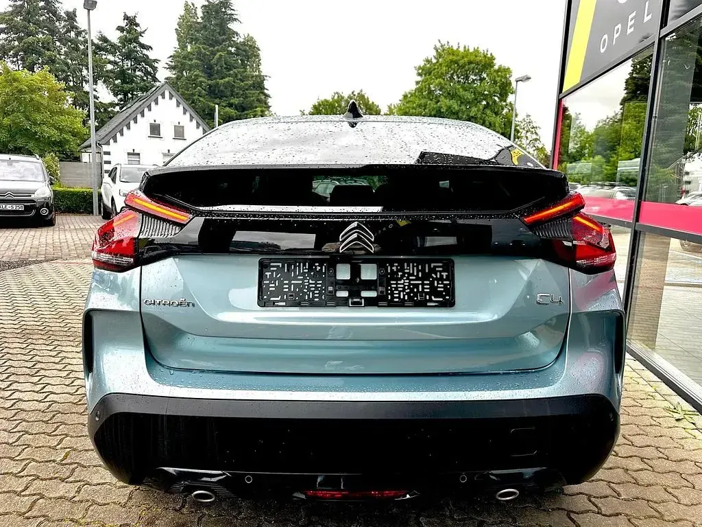 Gebraucht Citroën C4 Shine 131 PS (96 kW) 2023 Blau SUV