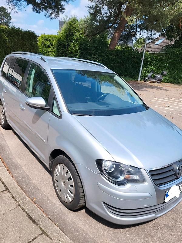 Gebraucht VW Touran 140 PS (102 kW) 2009 Silber Van / Kleinbus