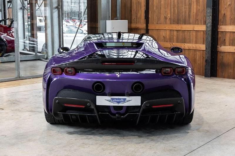 Gebraucht Ferrari SF90 999 PS (734 kW) 2024 Violett Coupé