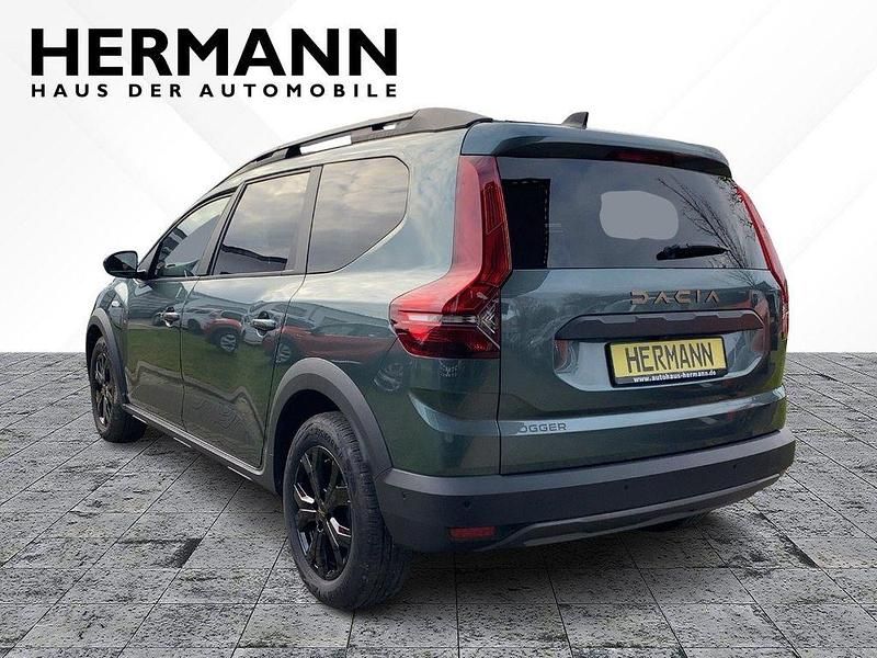 Gebraucht Dacia Jogger Extreme 101 PS (74 kW) 2024 Grün Van / Kleinbus
