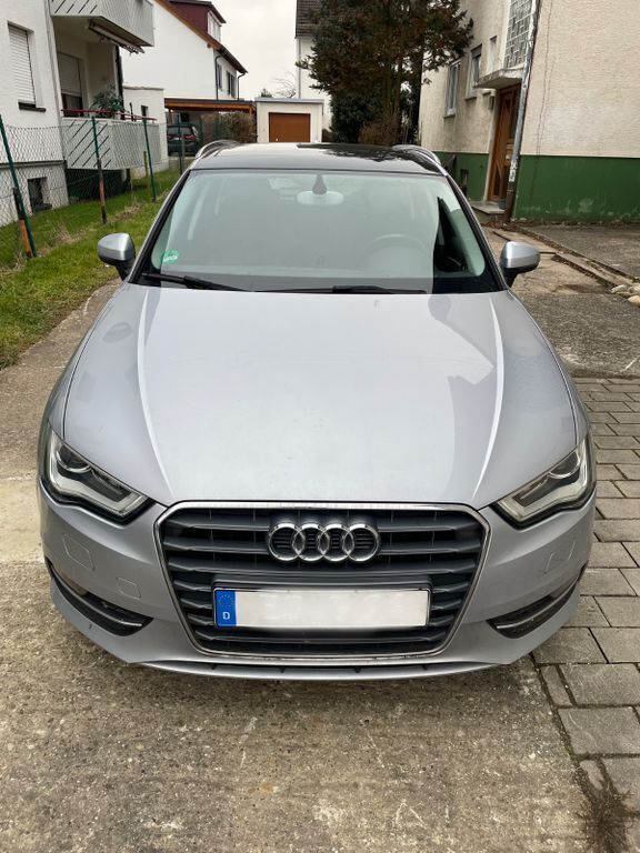 Grau Gebraucht 2014 Audi A3 Sportback Ambition Limousine | 12.000 € (Guter Preis) - Bild 1/4