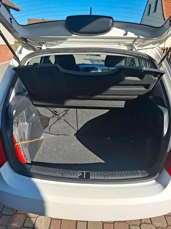 Gebraucht Skoda Fabia 60 PS (44 kW) 2014 Weiß Kleinwagen