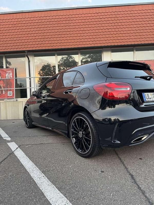 Gebraucht Mercedes A220 AMG line 184 PS (135 kW) 2017 Schwarz Kleinwagen