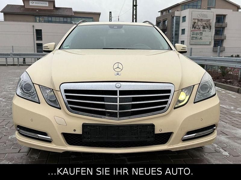 Gebraucht Mercedes E200 136 PS (100 kW) 2010 Beige Kombi