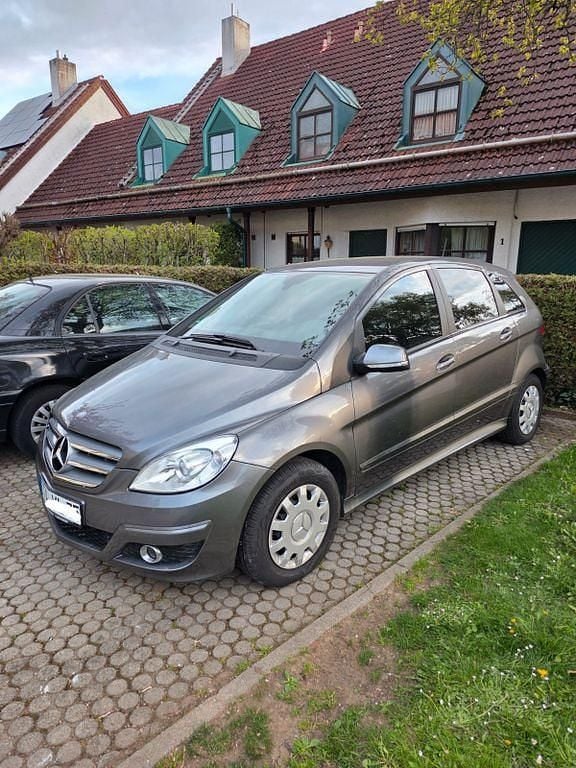 Gebraucht Mercedes B170 116 PS (85 kW) 2009 Beige Van / Kleinbus