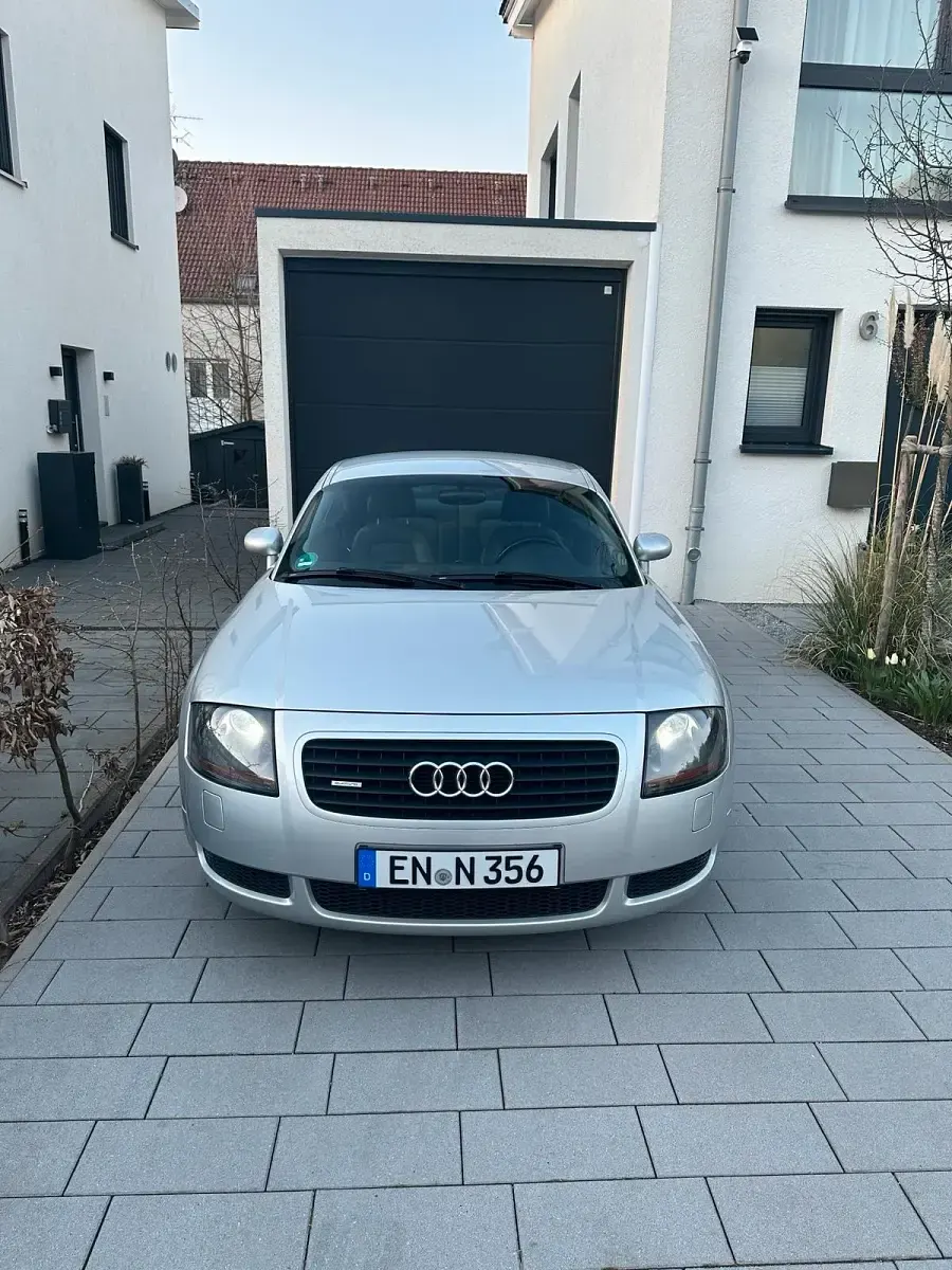 Gebraucht Audi TT Design 224 PS (164 kW) 2000 Silber Coupé