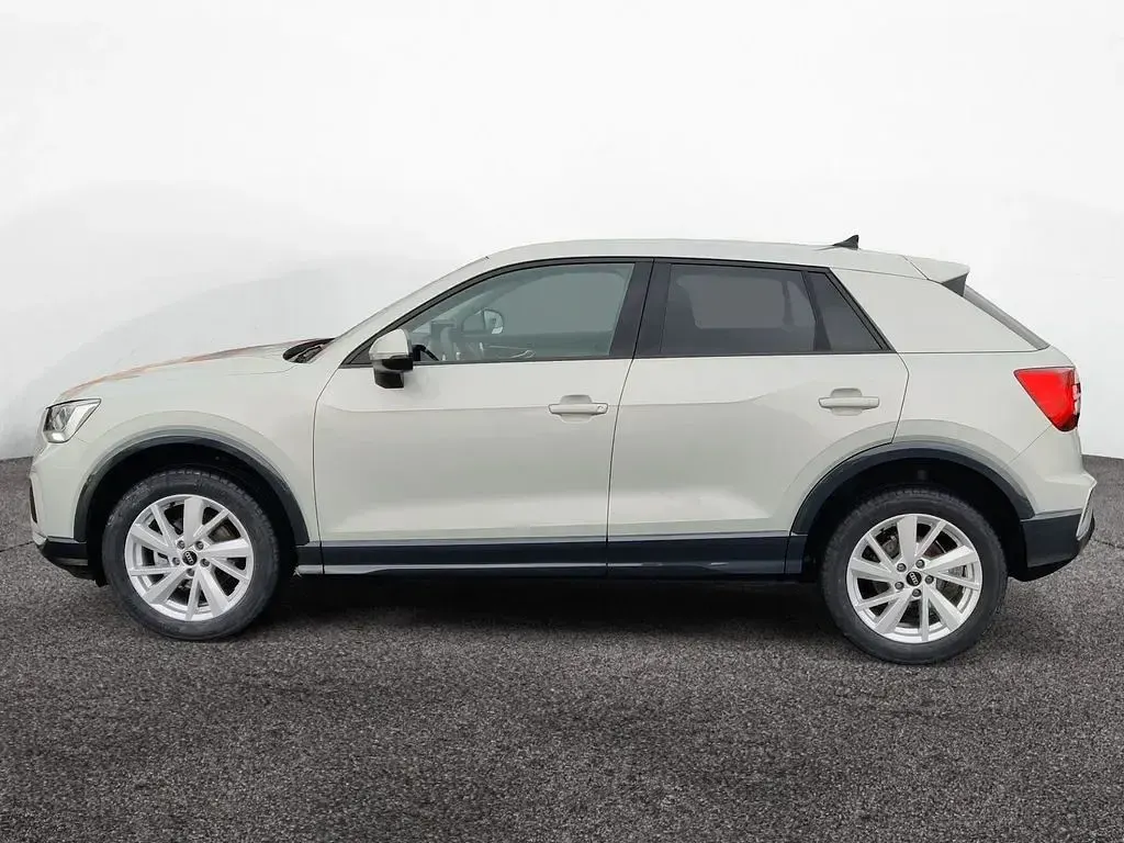Gebraucht Audi Q2 Advanced 150 PS (110 kW) 2025 Tausilber metallic SUV